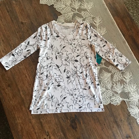 Westbound Tops - Westbound Petites V-Neck Shirt